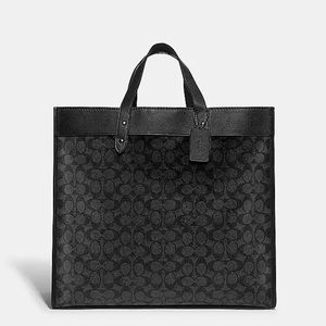 Coach field tote 40 in signature canvas